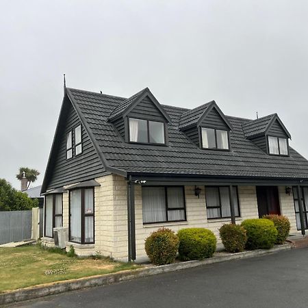 אשברטון Academy Lodge Motel מראה חיצוני תמונה