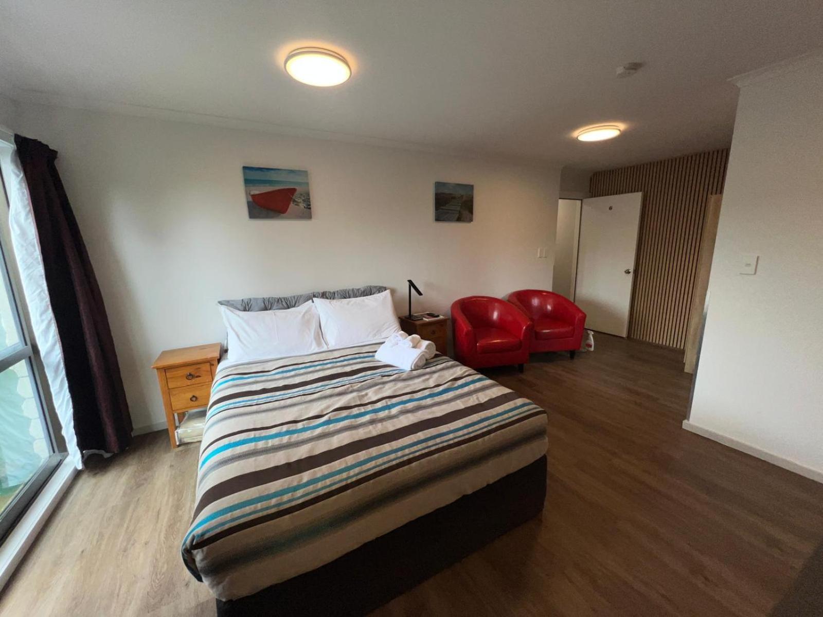 אשברטון Academy Lodge Motel מראה חיצוני תמונה