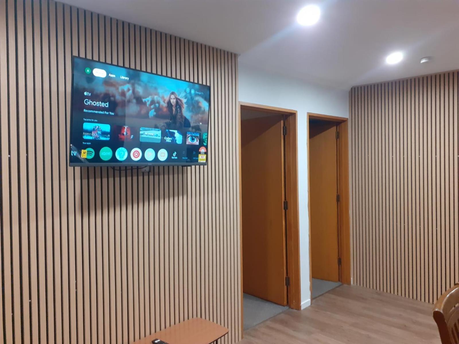 אשברטון Academy Lodge Motel מראה חיצוני תמונה