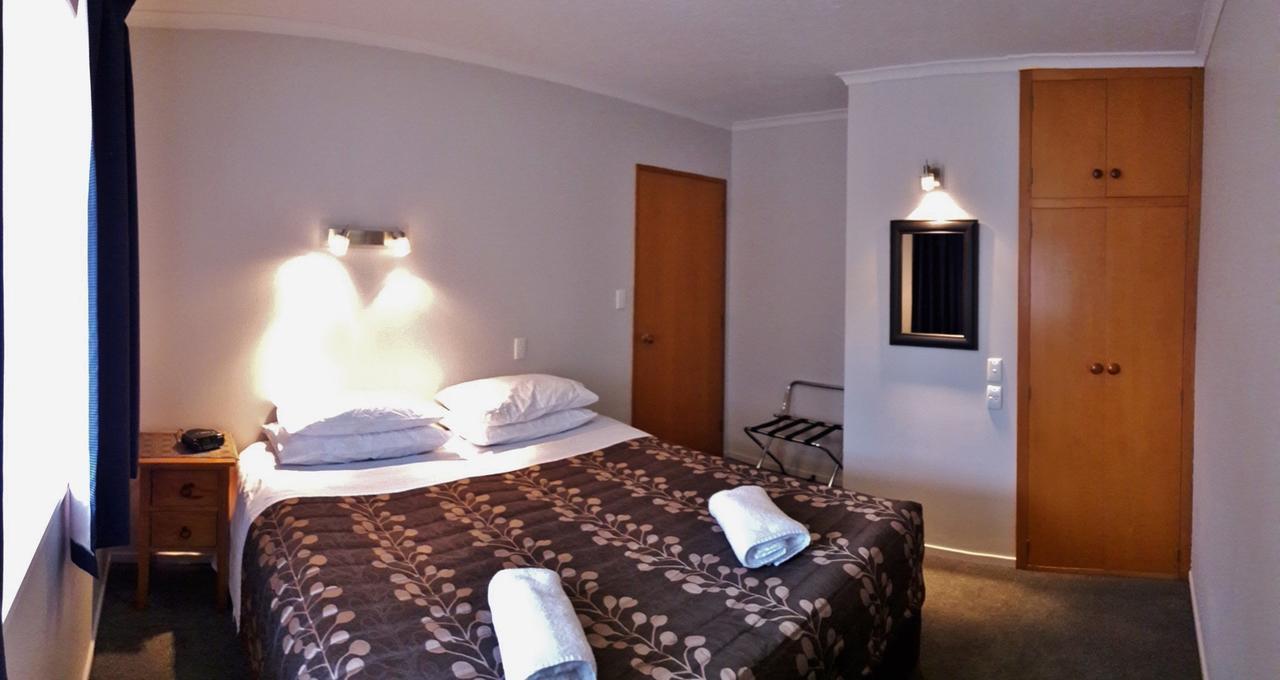 אשברטון Academy Lodge Motel מראה חיצוני תמונה